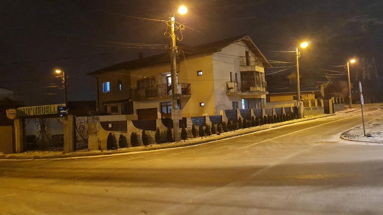 Pensiunea Medellin تولتشيا المظهر الخارجي الصورة